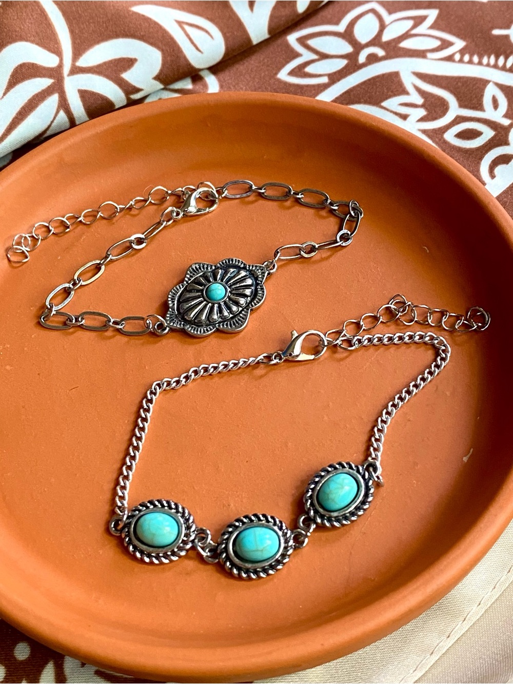 ✨ 2/$15 JEWELRY✨ Antiqued Silver and Faux Turquoise Bracelet Set